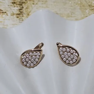 گوشواره زنانه ژوپینگ طرح اشک طلایی با مروارید ضد حساسیت همراه جعبه