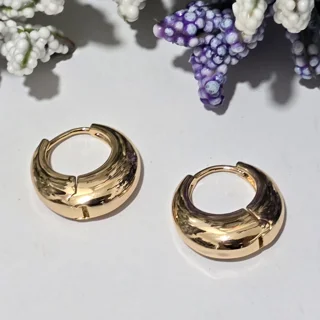 گوشواره حلقه‌ای زنانه ژوپینگ (Xuping) مدل توپر پهن همراه با جعبه