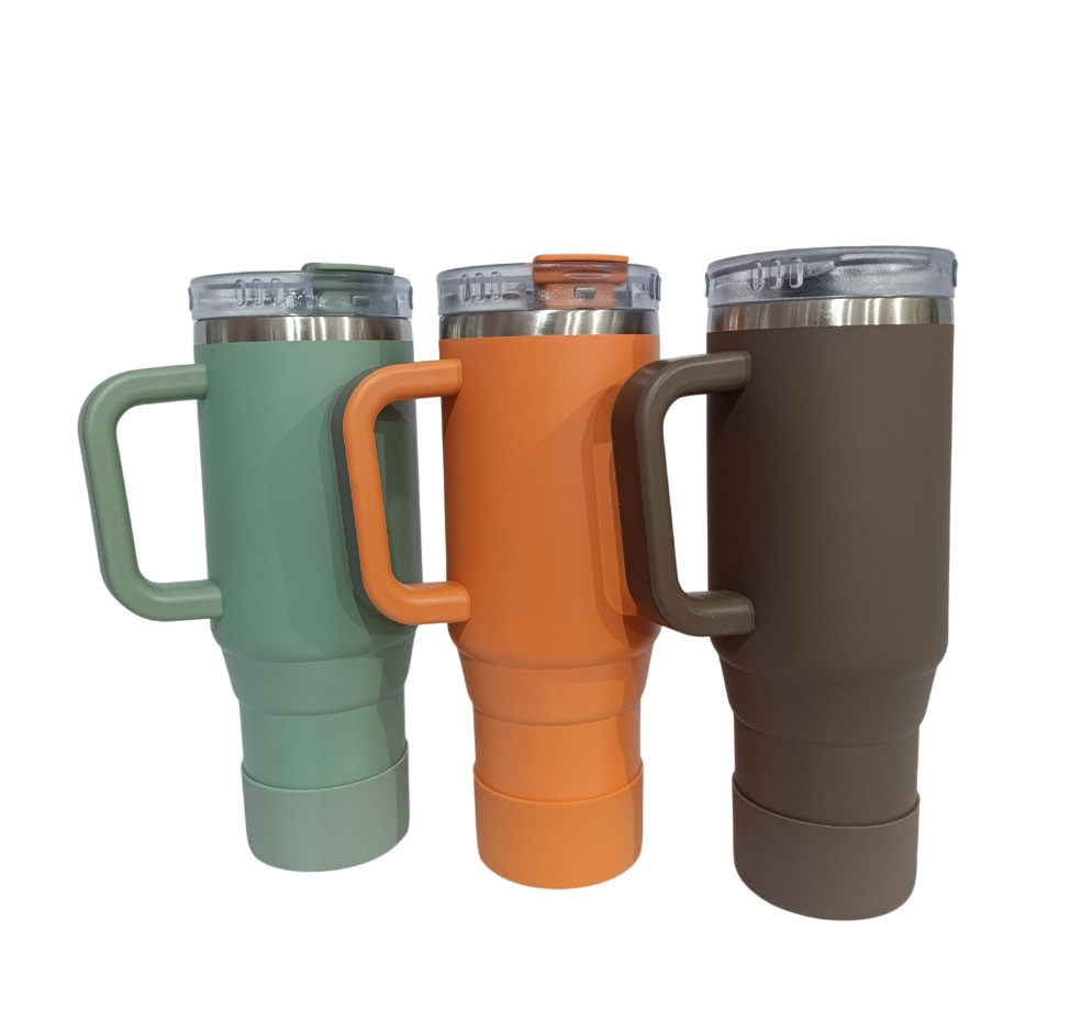 تراول ماگ 40 اونسی برند MSZM با طراحی مدرن و بدنه مقاوم از استیل ضدزنگ، انتخابی عالی برای نگهداری نوشیدنی‌های گرم و سرد