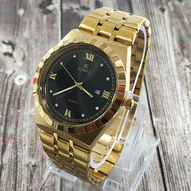 ساعت مچی عقربه‌ای مردانه KDMAX مدل 1047 طلایی