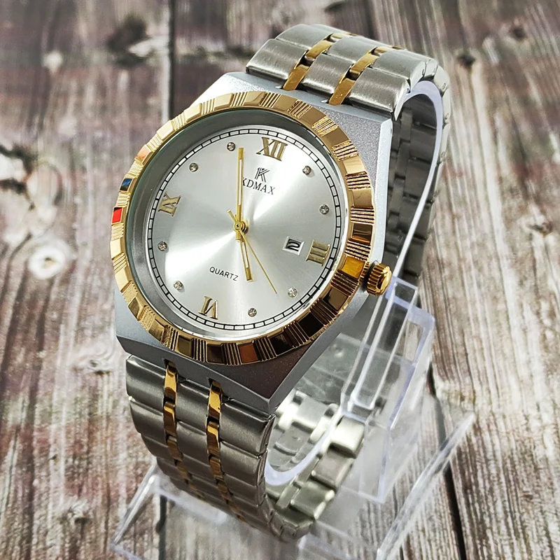 ساعت مچی عقربه‌ای مردانه KDMAX مدل 1047 نقره ای،طلایی
